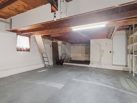 5th image of 3822 Wilkes Ave