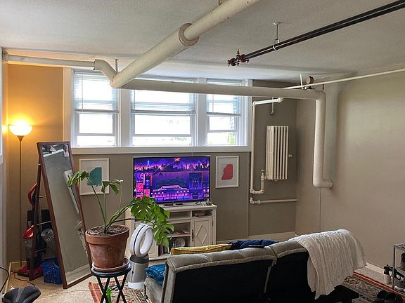 2nd image of 119 W 33rd St APT 300