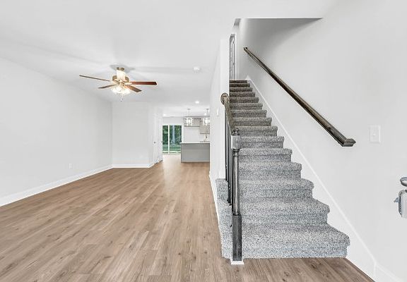 2nd image of 207 Limestone Point Dr