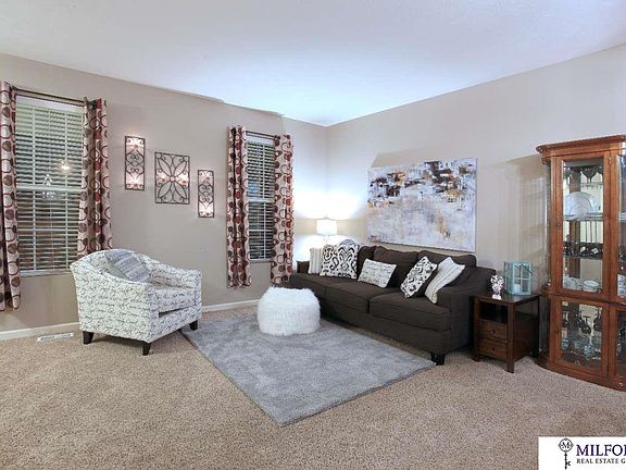 4th image of 10403 Cary St