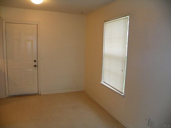 2nd image of 500 Ashwood Ln