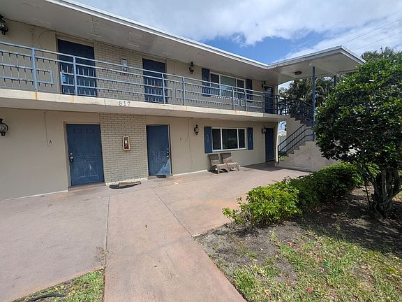 2nd image of 817 Lighthouse Dr APT B