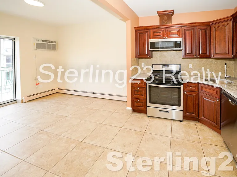31-56 37th St #4F — Photo 3