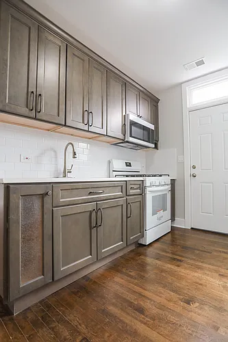 2707 N Kilpatrick Ave #2 Photo 1