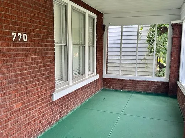 770 Linwood Ave — Photo 16