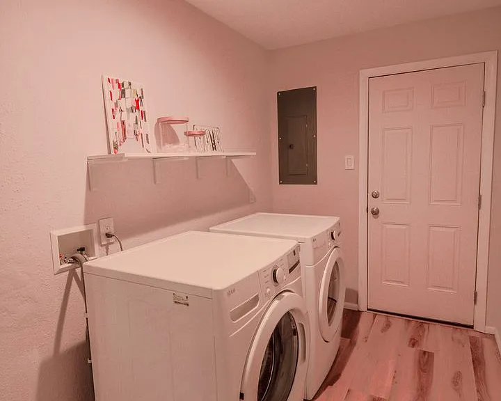 9501 Arvilla Ave NE — Photo 29