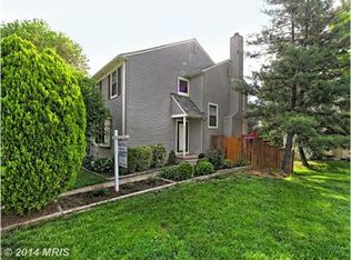 20 Berkeley Ct, Sterling, VA 20165