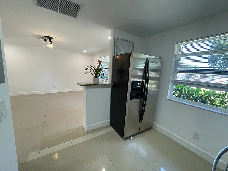 2315 NW 23rd Ln — Photo 3