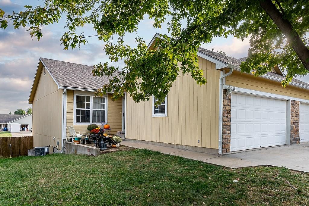 1920 Jackson Dr, Tonganoxie, KS 66086 MLS 2447039 Zillow