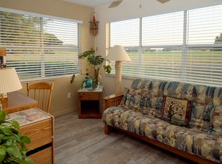 526 Del Mar Dr, Lady Lake, FL 32159