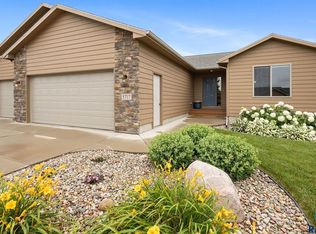 5717 W Bream Ct, Sioux Falls, SD 57107