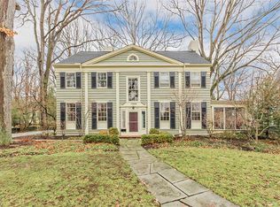 1305 Yellowstone Rd, Cleveland Heights, OH 44121