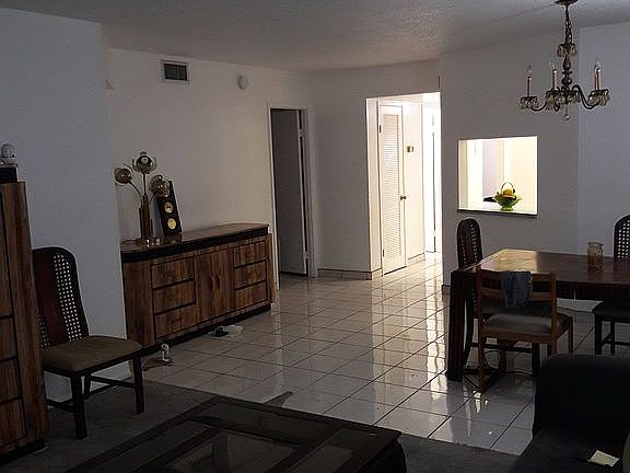 4th image of 1750 NE 191st St APT 506