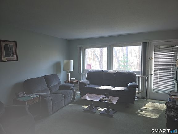 4th image of 275 Centerbrook Road