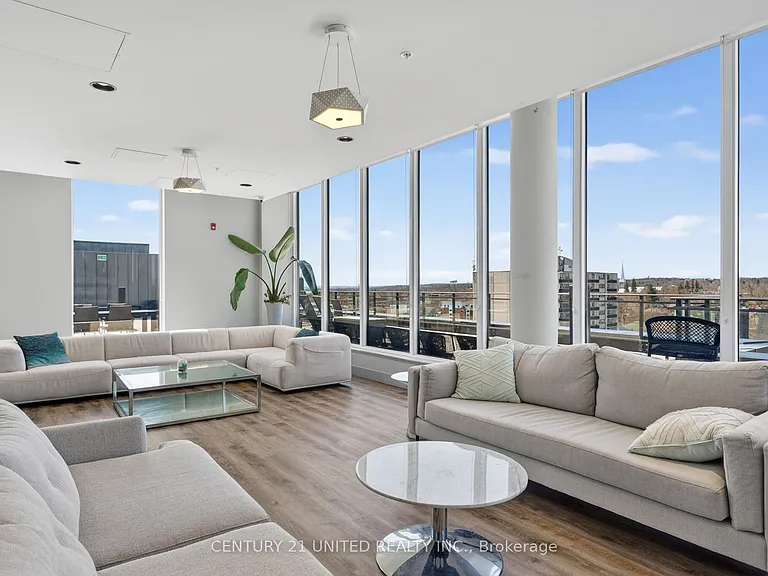475 George St N #416 — Photo 11