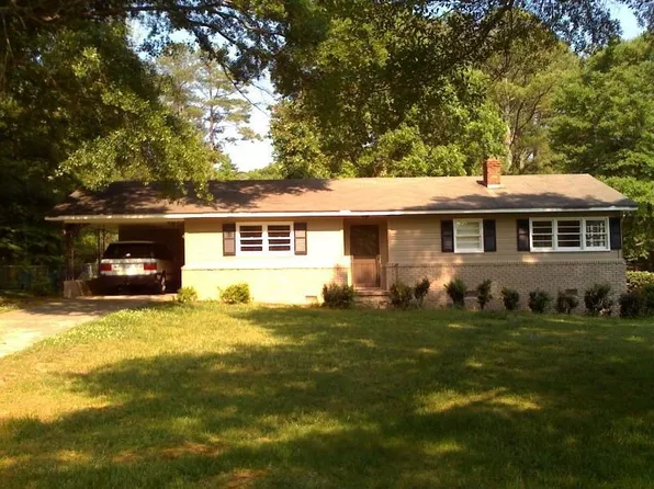 1249 Thomas Cir, Roswell, GA 30075