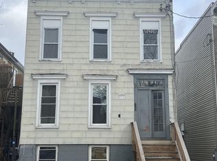 303 Orange St, Albany, NY 12210