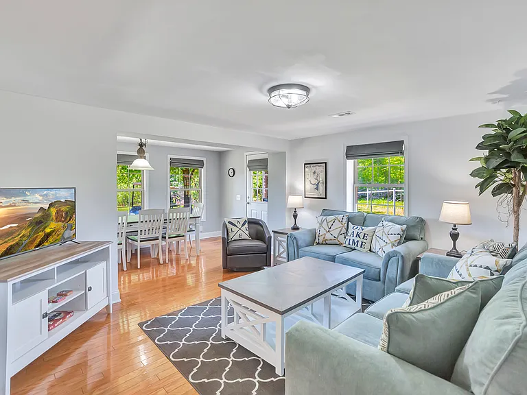 315 Carter Rd — Photo 3