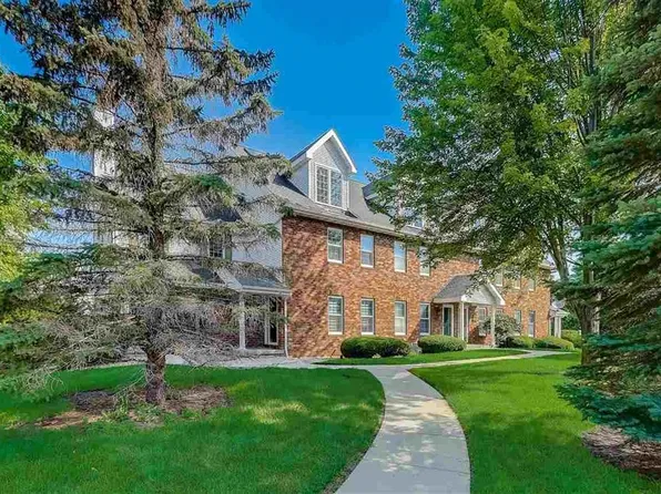 3039 Bradbury Rd, Madison, WI 53719