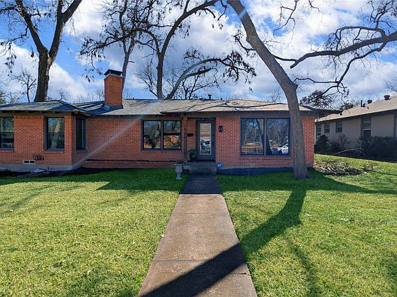 3rd image of 900 Treasure Rd