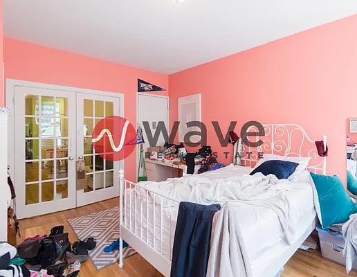 Rented by Wave Real Estate Group | media 37