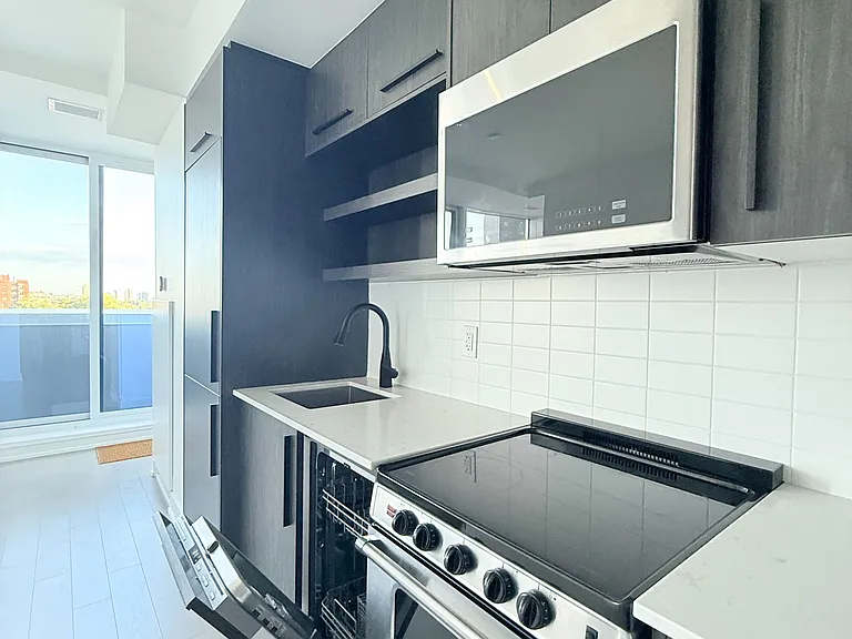 560 Rideau St #701 — Photo 5