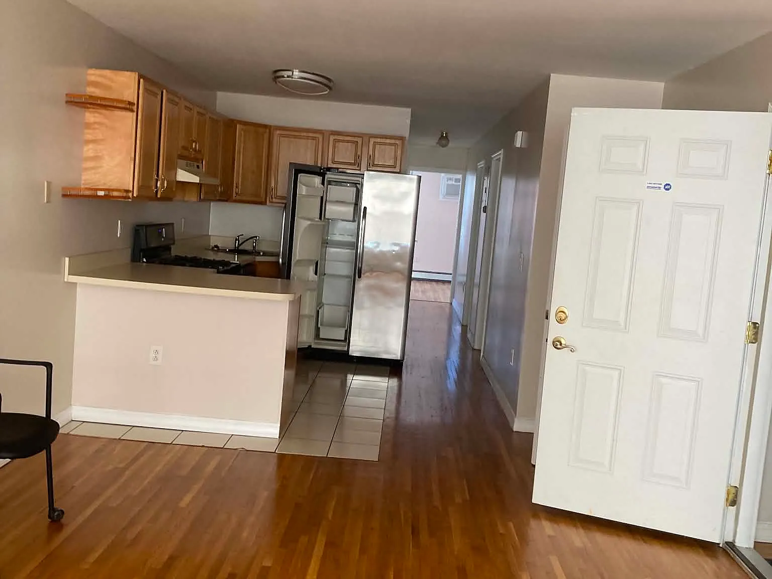 3 bed, 1300 sqft, $2,600 — Photo 4