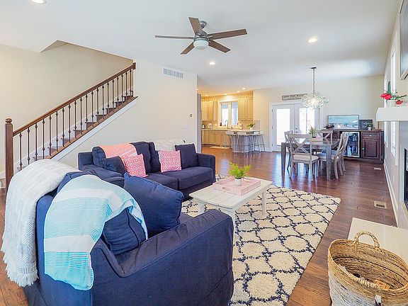 5th image of 17646 Summerhill Ln