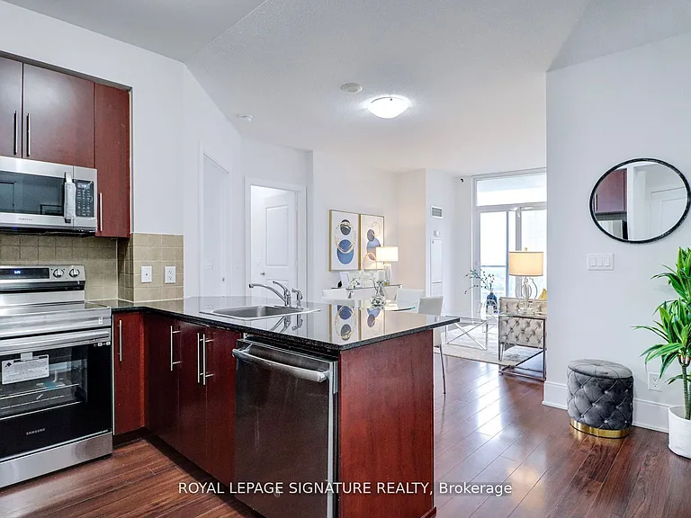 330 Burnhamthorpe Rd W #1602 — Photo 4