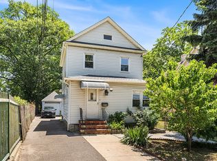 6005 168th St, Fresh Meadows, NY 11365