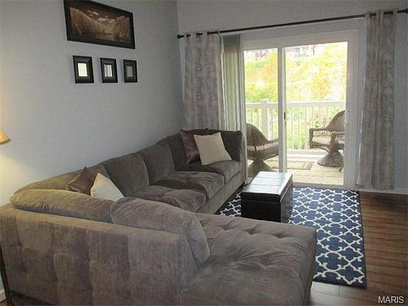 3rd image of 42 Kassebaum Ln APT 301