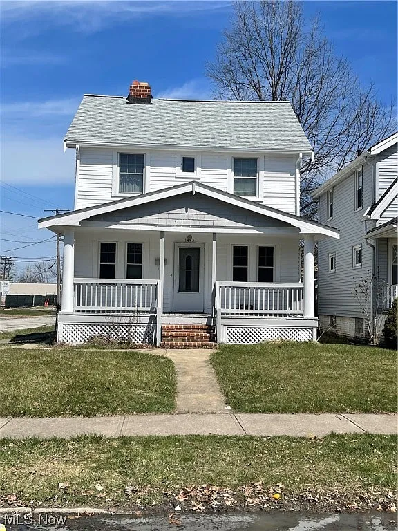 1443 E 195th St photo 1