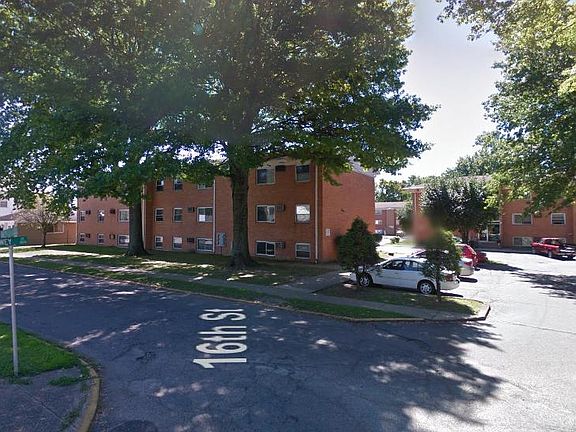 3rd image of 1420 16th St #1