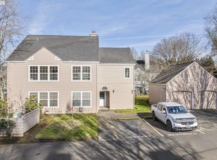 8700 SW Curry Dr, Wilsonville, OR