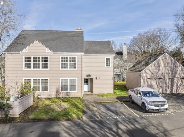 8700 SW Curry Dr, Wilsonville, OR 97070