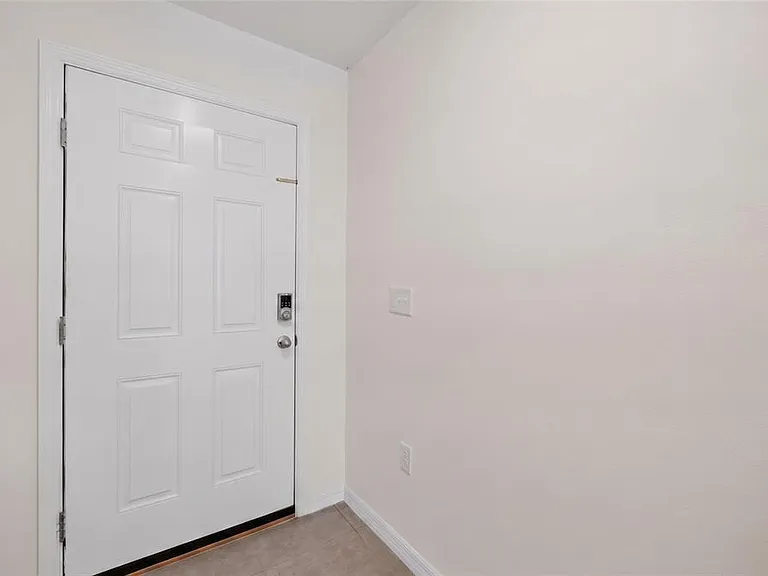 10231 Opaline Sky Ct — Photo 7