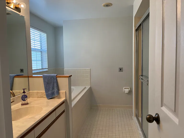 8 Marina Point Pl — Photo 20