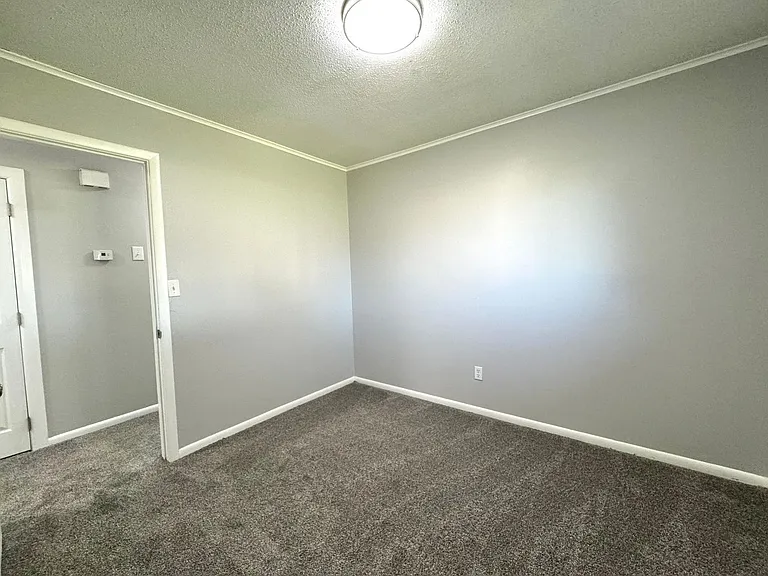 1105 N Fern Ave — Photo 18