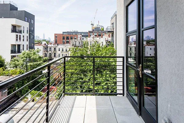 Rented by Nooklyn NYC LLC | media 79