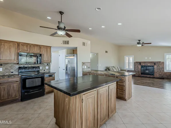 1410 N GOLDFIELD Road, Apache Junction, AZ 85119