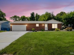 1310 27th St, Highland, IL 62249