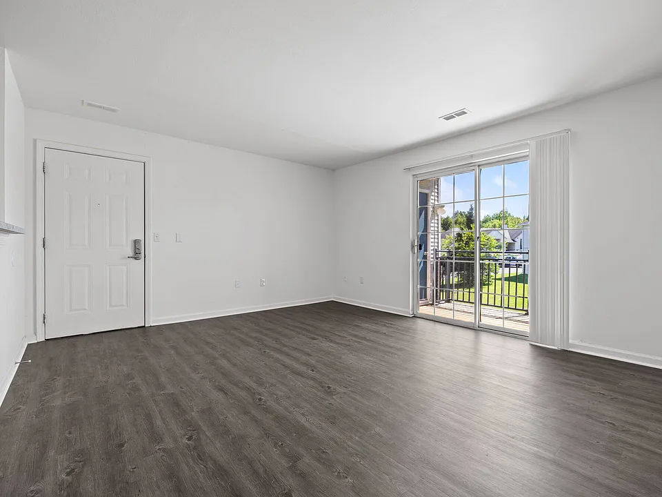 Cedarshores Apartments