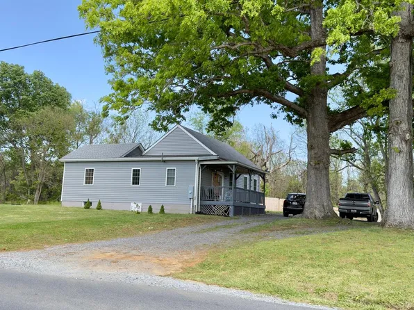 1752 Summit Point Rd, Berryville, VA 22611