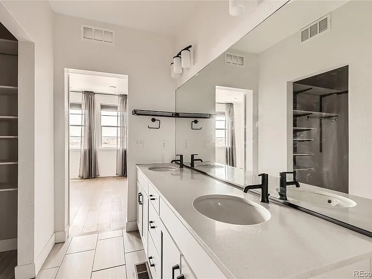 1565 W 67th Ave — Photo 9