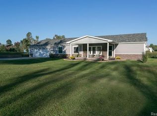 9077 Pinckney Rd, Pinckney, MI 48169