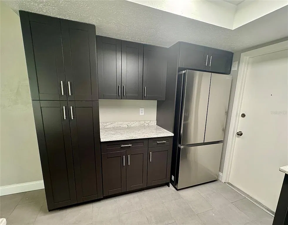 3 bed, 2.0 bath, 1130 sqft, $2,350 — Photo 4