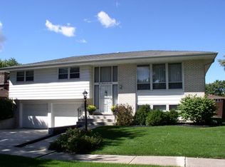 10612 S Lori Ln, Palos Hills, IL