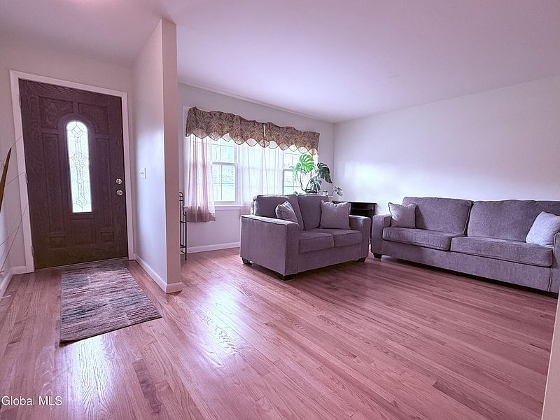 3rd image of 45 Fountain Avenue