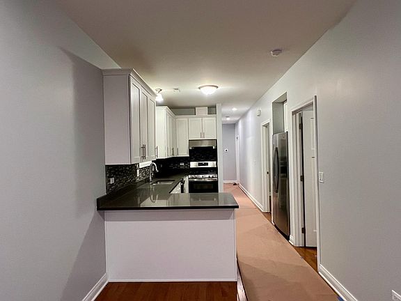 5th image of 3136 S Shields Ave #1
