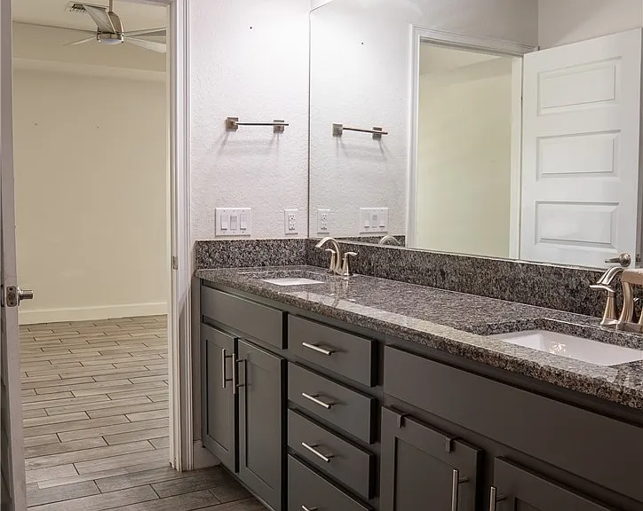 1100 Diplomat Pkwy W — Photo 17
